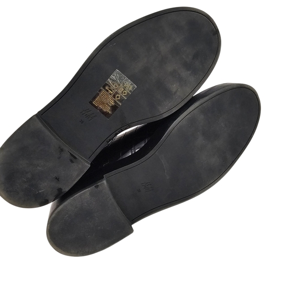 H&M Black Ankle Boots with Crocodile Texture - Picture 8 of 9